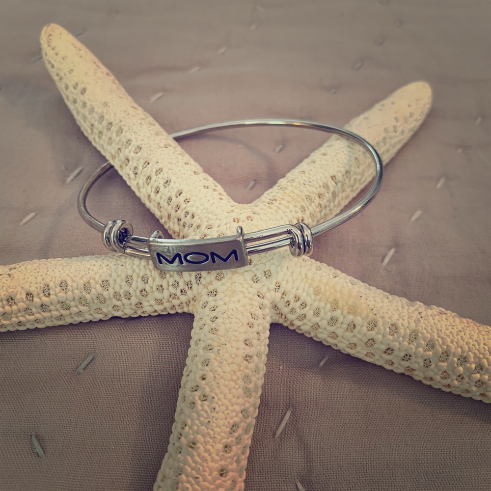 Mom adjustable bracelet in silver